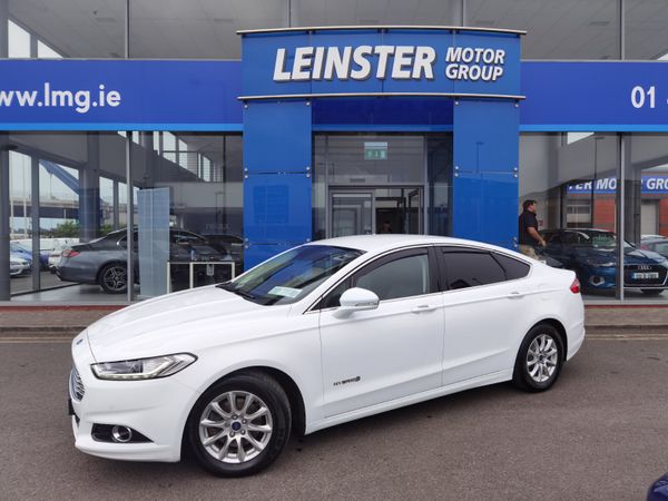 Ford Mondeo Saloon, Petrol Hybrid, 2015, White