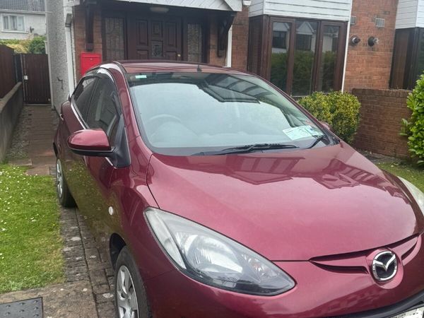 Mazda Demio MPV, Petrol, 2013, Red