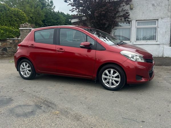 Toyota Yaris Hatchback, Petrol, 2013, Red