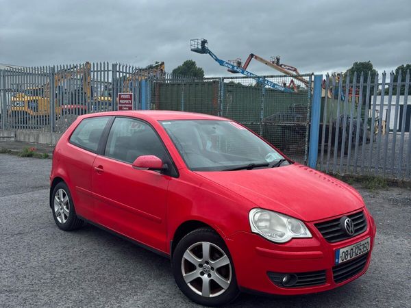 Volkswagen Polo Hatchback, Petrol, 2008, Red