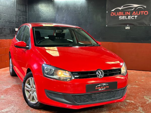 Volkswagen Polo Hatchback, Petrol, 2014, Red