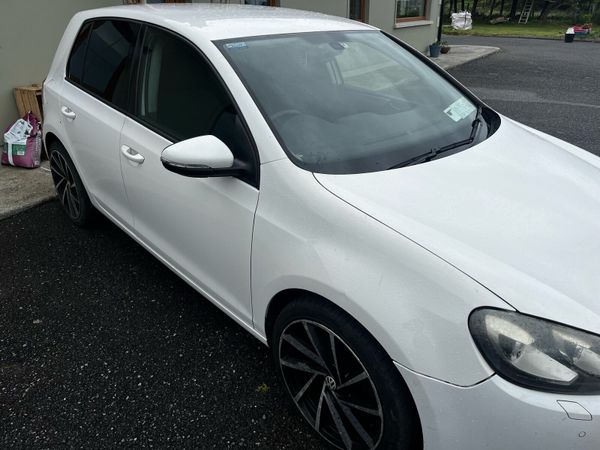 Volkswagen Golf Hatchback, Petrol, 2010, White
