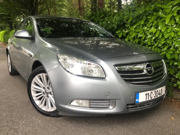 Opel Insignia Hatchback, Diesel, 2011, Silver