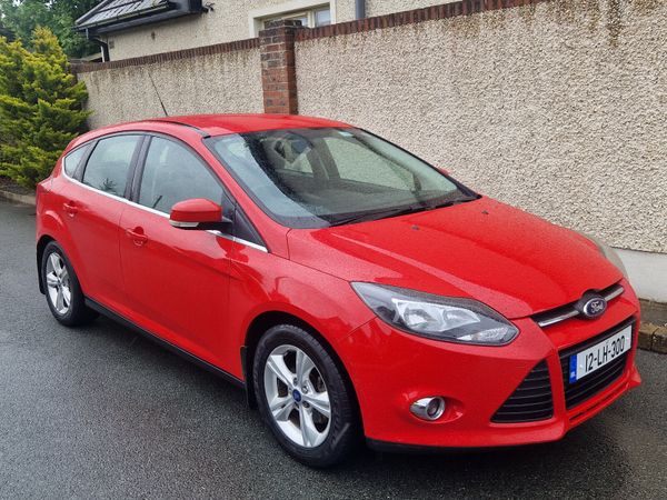Ford Focus Hatchback, Diesel, 2012, Red
