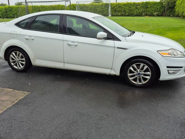 Ford Mondeo Hatchback, Diesel, 2012, White