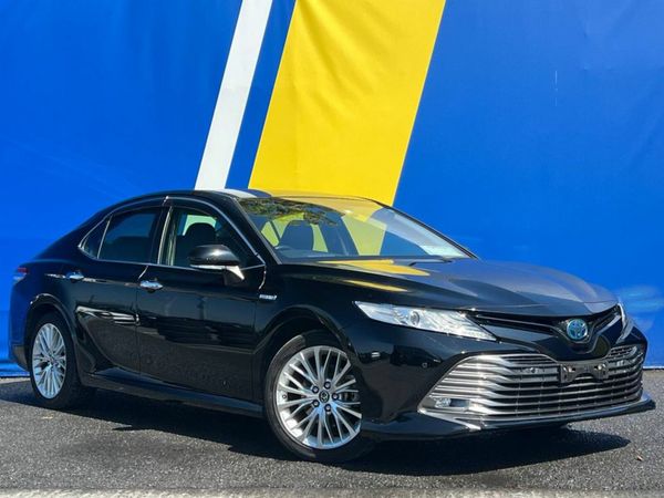Toyota Camry Saloon, Petrol Hybrid, 2018, Black