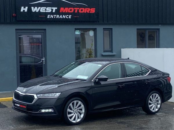 Skoda Octavia Hatchback, Diesel, 2022, Black