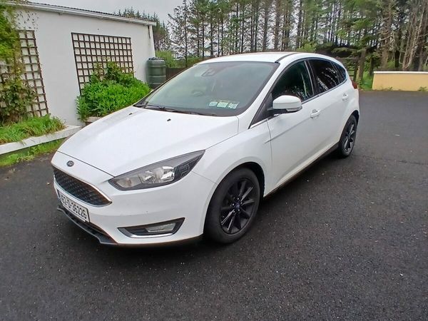 Ford Focus Hatchback, Petrol, 2016, White