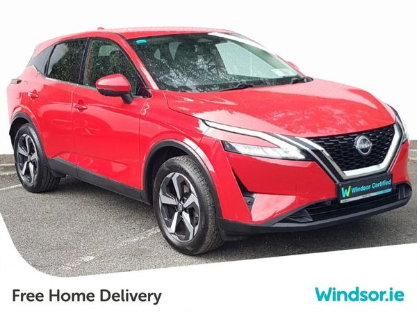 Nissan Qashqai MPV, Petrol, 2023, Red