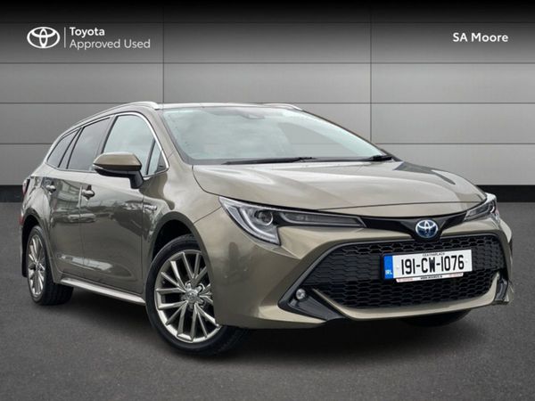 Toyota Corolla Estate, Hybrid, 2019, Green