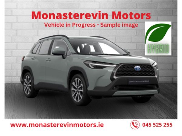 Toyota Corolla Cross SUV, Petrol Hybrid, 2024, Green
