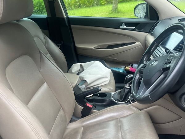 Hyundai Tucson SUV, Diesel, 2016, Black