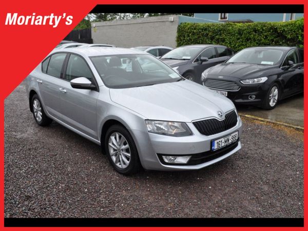 Skoda Octavia Hatchback, Diesel, 2016, Silver