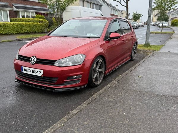 Volkswagen Golf Hatchback, Diesel, 2014, Red
