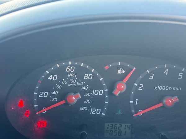 Nissan Micra Hatchback, Petrol, 2004, Silver