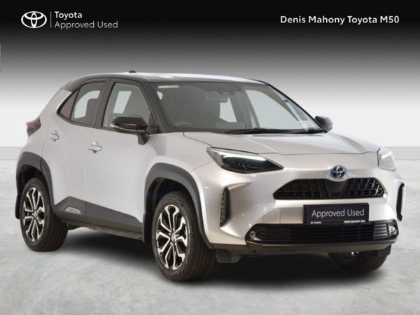 Toyota Yaris Cross SUV, Petrol Hybrid, 2023, Silver