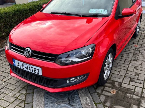Volkswagen Polo Hatchback, Petrol, 2014, Red