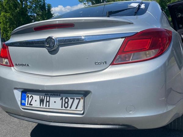 Vauxhall Insignia Hatchback, Diesel, 2012, Silver