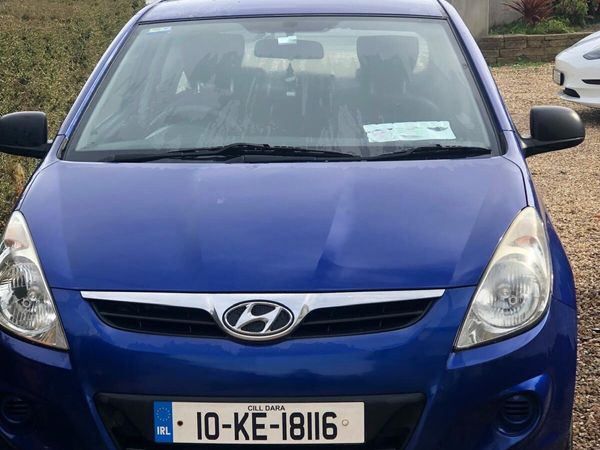 Hyundai i20 Hatchback, Petrol, 2010, Blue
