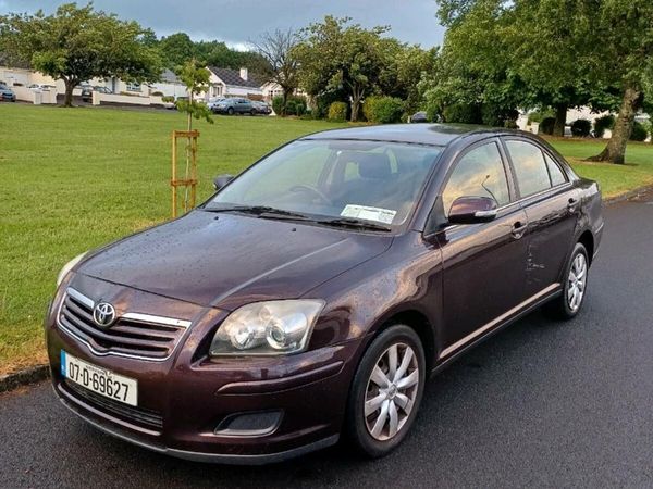 Toyota Avensis Saloon, Petrol, 2007, Red
