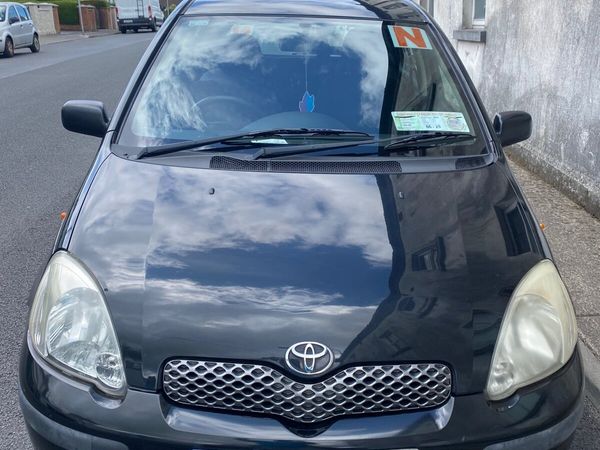 Toyota Yaris Hatchback, Petrol, 2004, Black