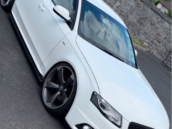 Audi A4 Saloon, Diesel, 2011, White