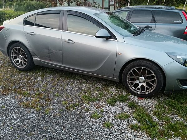 Vauxhall Insignia Hatchback, Diesel, 2015, Silver
