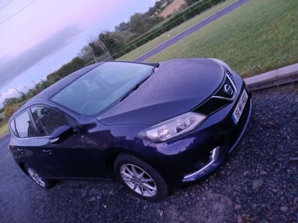 Nissan Pulsar Hatchback, Diesel, 2015, Blue