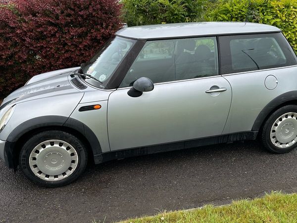 Mini One Hatchback, Petrol, 2003, Silver