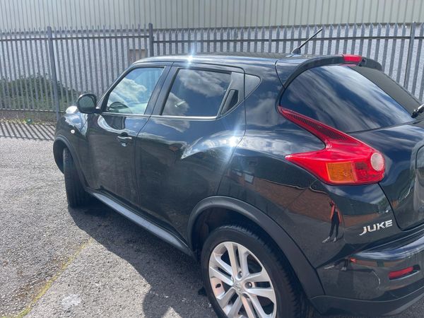 Renault Clio Hatchback, Ethanol Petrol, 2010, Red