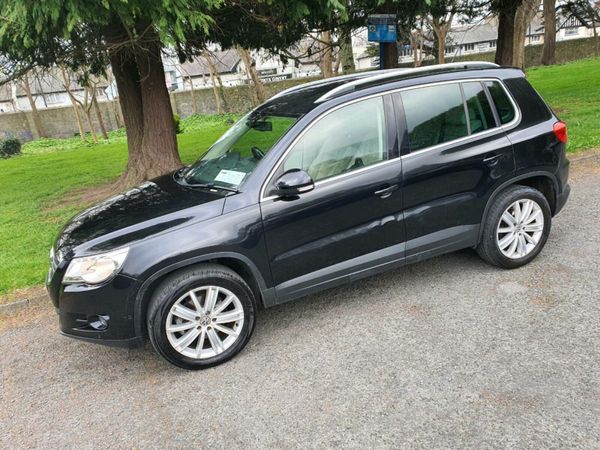 Volkswagen Tiguan SUV, Diesel, 2011, Black