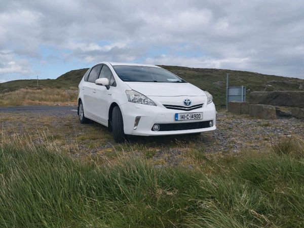 Toyota Prius MPV, Petrol Hybrid, 2014, White