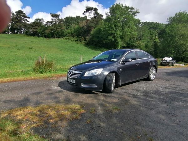 Vauxhall Insignia Hatchback, Diesel, 2013, Black