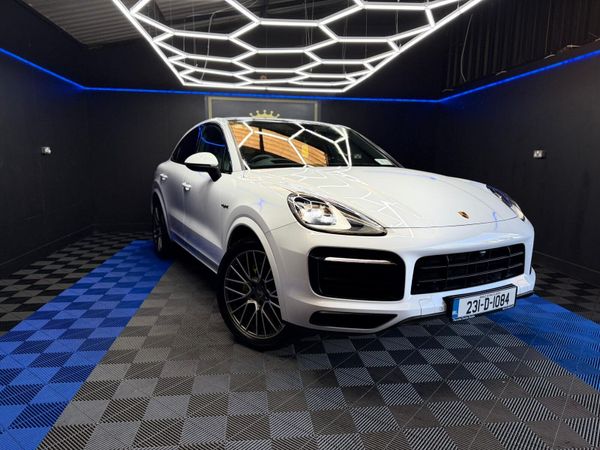 Porsche Cayenne SUV, Petrol Plug-in Hybrid, 2023, White