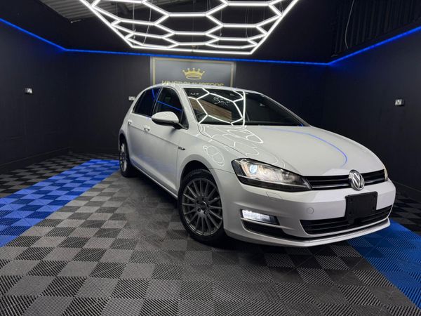 Volkswagen Golf Hatchback, Petrol, 2014, White