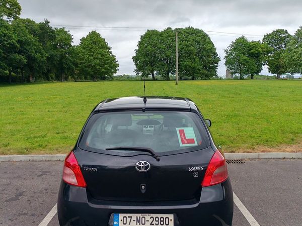 Toyota Yaris Hatchback, Petrol, 2007, Black