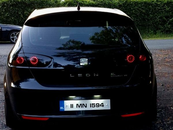 SEAT Leon Hatchback, Diesel, 2011, Black