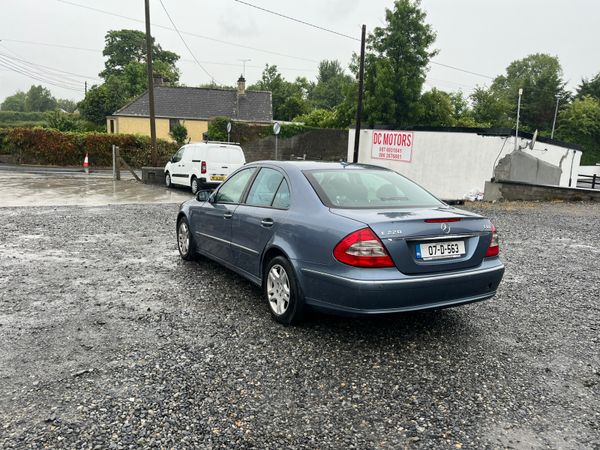 Mercedes-Benz E-Class Saloon, Diesel, 2007, Blue
