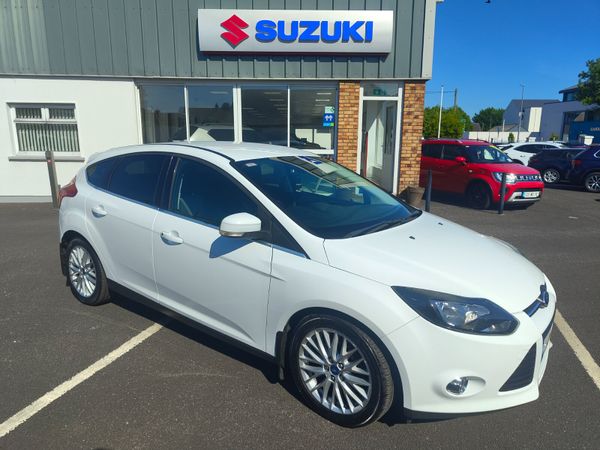 Ford Focus Hatchback, Petrol, 2014, White