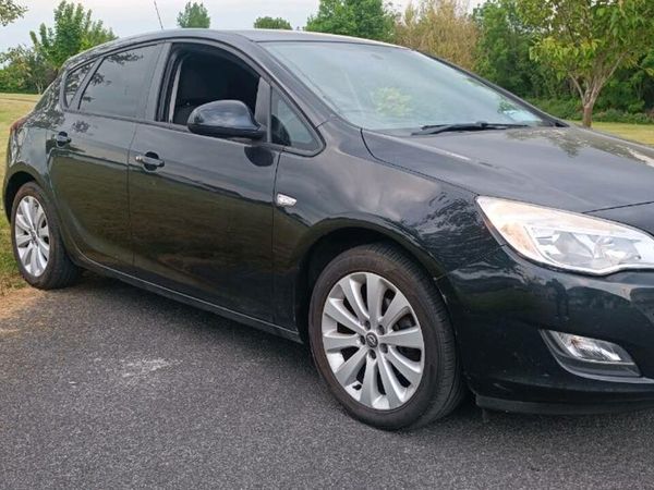 Opel Astra MPV, Diesel, 2012, Black