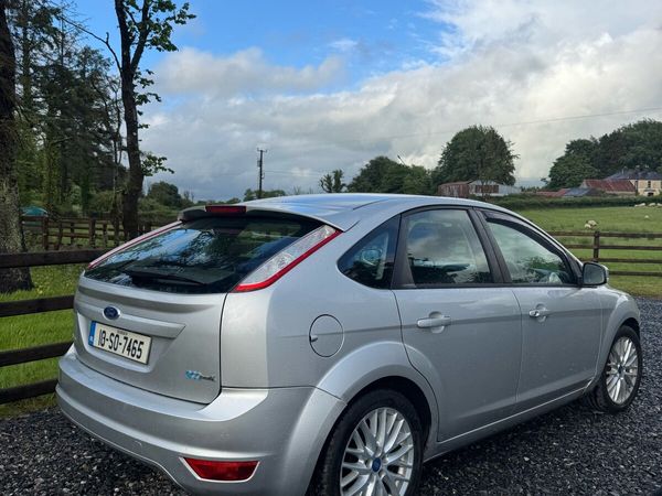Ford Focus Hatchback, Diesel, 2010, Silver
