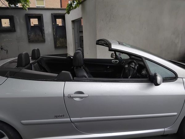 Renault Megane Saloon, Petrol, 2006, Silver