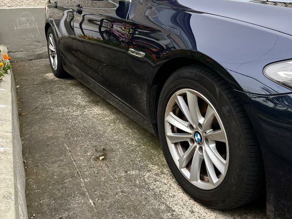 BMW 5-Series Saloon, Diesel, 2014, Blue