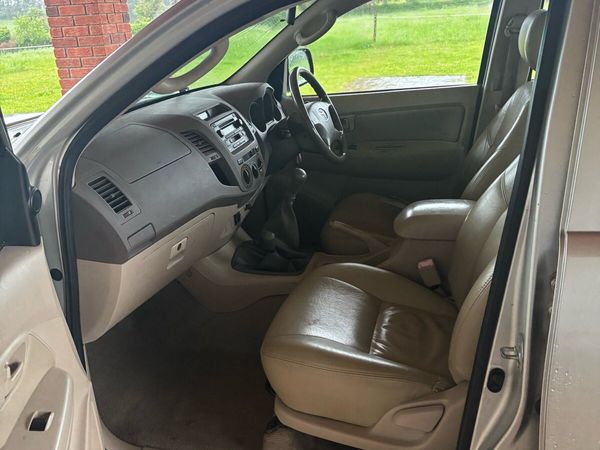 Toyota Hilux Crew Cab, Diesel, 2005, Silver