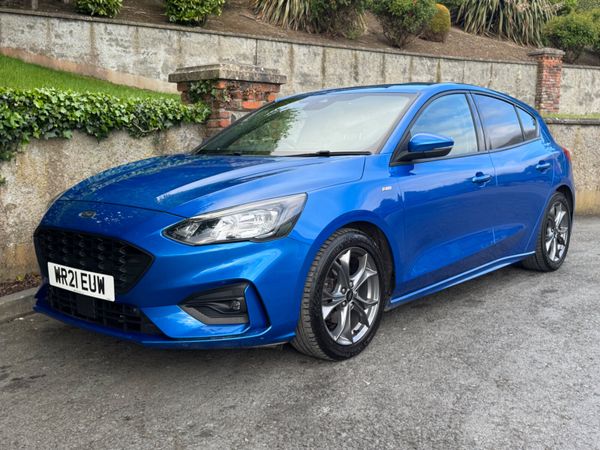 Ford Focus Hatchback, Petrol Hybrid, 2021, Blue