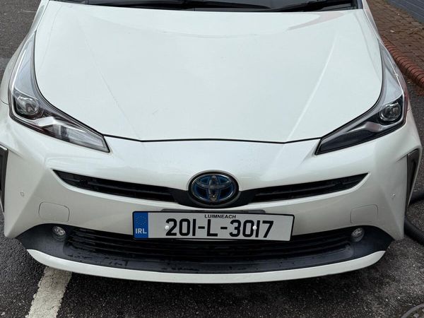 Toyota Prius Hatchback, Petrol Hybrid, 2020, White