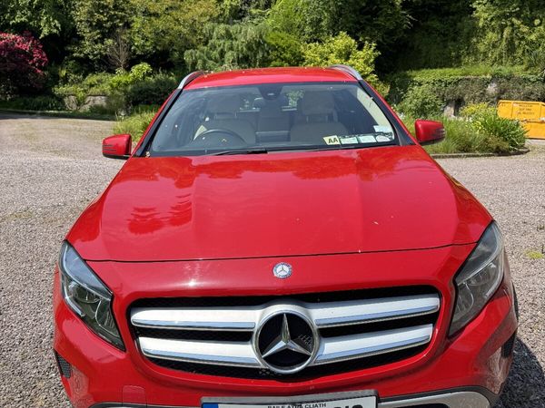 Mercedes-Benz GLA SUV, Diesel, 2016, Red