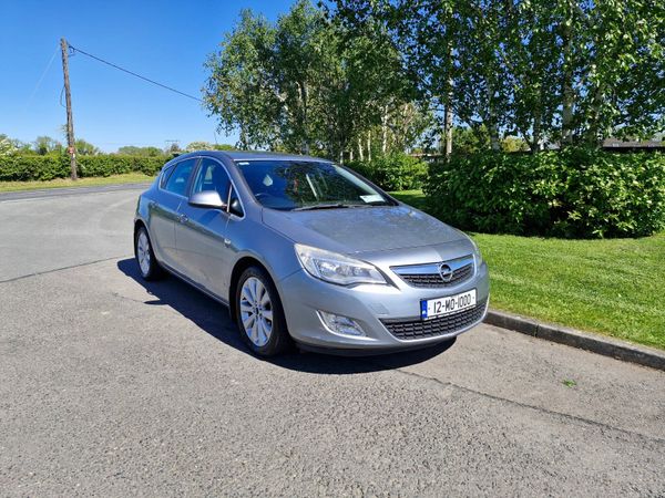 Opel Astra MPV, Diesel, 2012, Silver