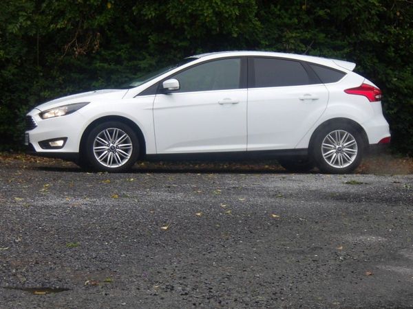 Ford Focus Hatchback, Petrol, 2017, White