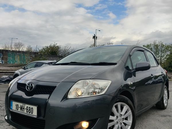 Toyota Auris Hatchback, Diesel, 2010, Grey